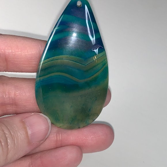 Green and Blue Onyx Agate Teardrop Pendant - Picture 4 of 8